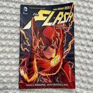 Dc comics • the flash volume 1 move forward book